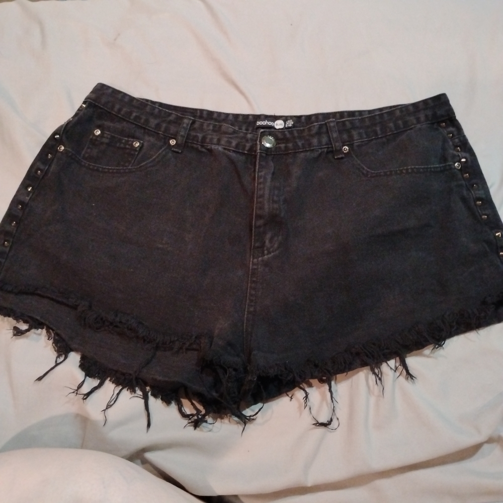 Boohoo Black Jean Shorts Distressed Cut-Off Style